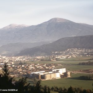 Innsbruck, Technikerstrasse, Hötting