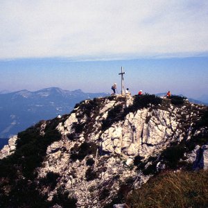 Beim Bergwandern in den Alpen