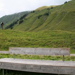 "Sprechende Bänke" am Tannberg (Auswahl)