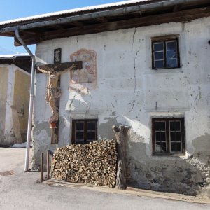Altes Kruzifix beim Weiler Hof , Inzingerberg
