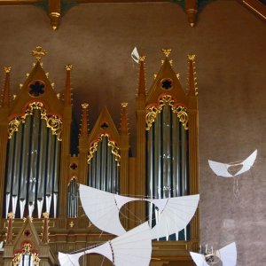 Flugdrachen in der Johanneskirche in Klagenfurt