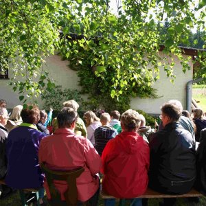 Maiandacht beim Mittendreinkreuz