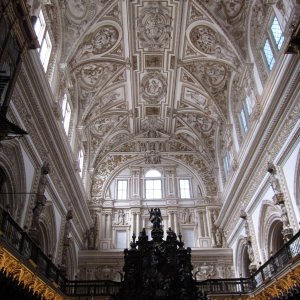 Mezquita / Kathedrale: Decke des Mittelschiffs über dem Chor