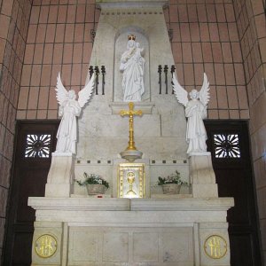 Altar in der Elisabethkirche