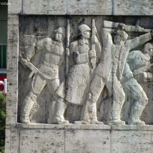 Targu Mures- Detail Kriegerdenkmal