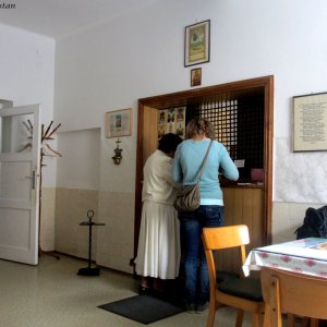 Loreto-Kloster Salzburg- Segen vom  gnadenreichen Loreto-Kindl abholen