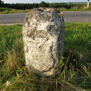 Grenzstein beim Roten Kreuz bei Schiltern