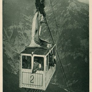 Raxseilbahn - Raxbahnwaggon in Fahrt