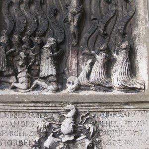 Alte Grabtafel, Außenfassade Grazer Dom
