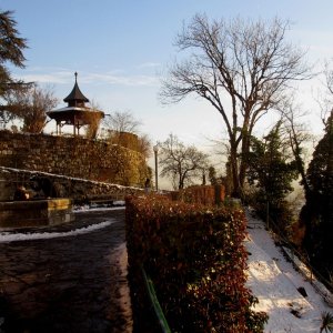 Blick von der Stallbastei zum Chinesischen Pavillon, Grazer Schloßberg