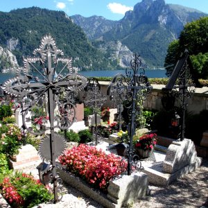 Friedhof bei der Pfarrkirche Traunkirchen