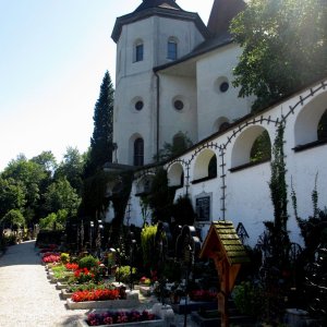 Friedhof bei der Pfarrkirche Traunkirchen