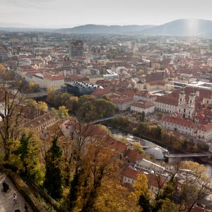 Blick vom Schloßberg auf Graz und die Mur