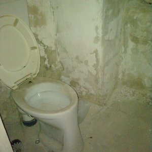 Keller-WC in Wien 4, Schikanedergasse