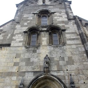 Stift Heiligenkreuz, Fassade Stiftskirche