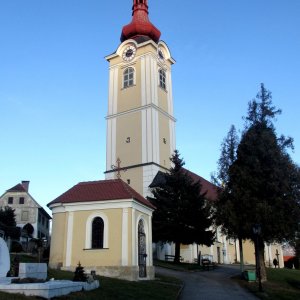Pfarrkirche St. Veit mit Friedhof