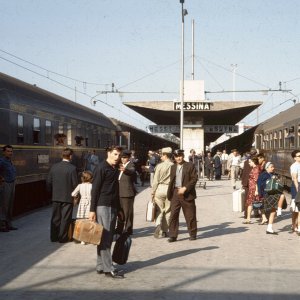 Bahnhofszene Messina 1964