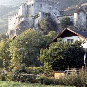 Schloss Kastelbell um 1980