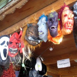 Masken, Touristenmarkt Bran