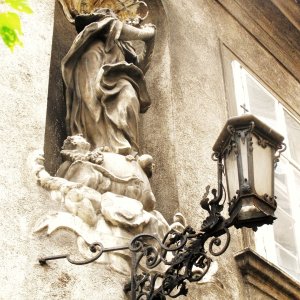 Rokokolaterne Eckhaus „Zum gelben Adler“ in Wien