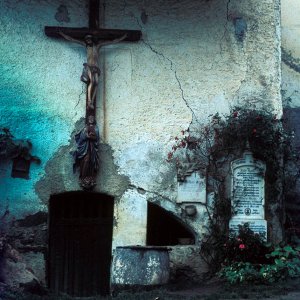 Kapelle mit Kreuz, Südtirol