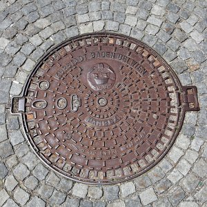 Medium 'kanaldeckel' in der Kategorie 'Kanaldeckel, Schachtdeckel'