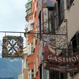 Wirtshausausleger Weisses Kreuz Innsbruck