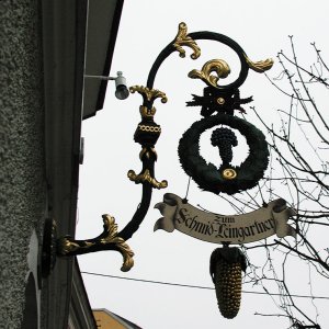 Wirtshausausleger Gasthaus Schmid-Leingartner, Vöcklabruck