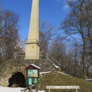 der Obelisk bei Hadersfeld