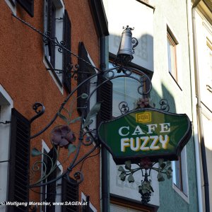 Medium 'Wirtshausausleger Cafe Fuzzy' in der Kategorie 'Wirtshausausleger, Nasenschild, Ausleger, Zunftzeichen'
