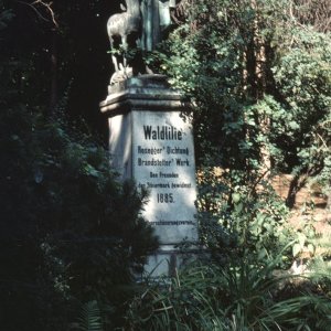 Waldlilie-Denkmal Graz