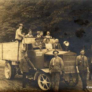 Holzindustrie-Lastwagen Fross-Büssing