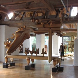 Skulpturen von Bruno Gironcoli