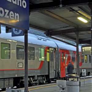 Bozen, Bahnhof, Eisenbahn, Züge, Russland
