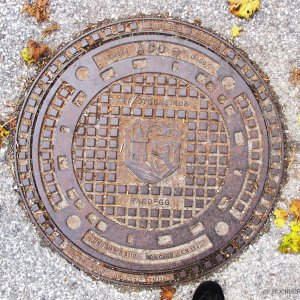 Kanaldeckel der Stadtgemeinde Hardegg in Niederösterreich