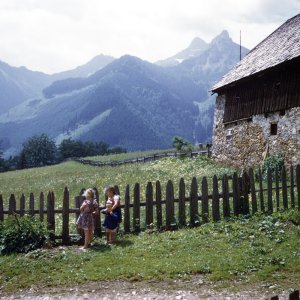 Bauernhaus mit Kindern, Eisenerz