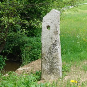 Gatterstein am Weg zum Hollerberg, Gemeinde Auberg im Mühlviertel