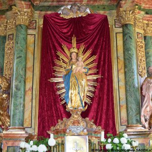 St. Magdalena in Tagusens, Altar