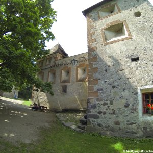 Trostburg Vorplatz