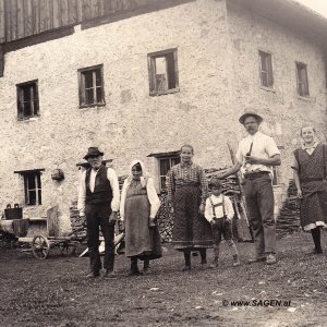 Bauernfamilie, Bauernhaus