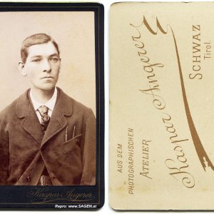 Mann mit Zigarren, Atelier Kaspar Angerer, Schwaz