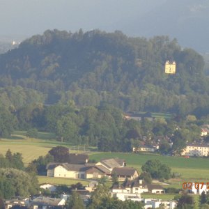 Hellbrunnerberg mit Monatsschlössel