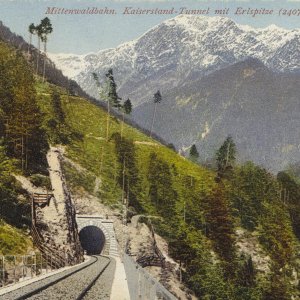 Mittenwaldbahn, Kaiserstand-Tunnel mit Erlspitze (2407 m)