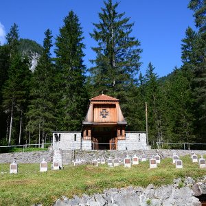 Heldenfriedhof von Wolfsbach/Valbruna (Italien)