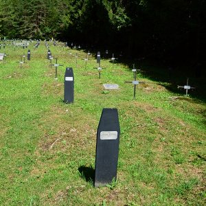 Kriegerfriedhof in Log pod Mangartom (Slowenien)