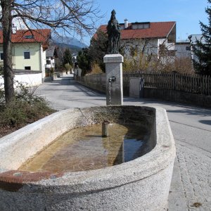 Brunnen, Thaur, Tirol