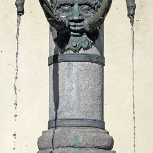 Brunnen, Detail