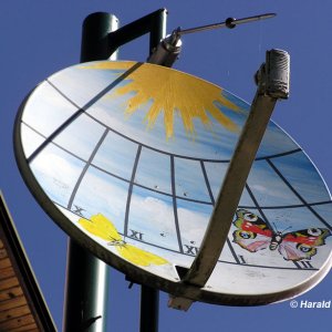 Medium 'Sat-Sonnenuhr' in der Kategorie 'Sonnenuhren Niederösterreich'