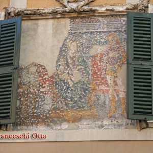 Fresko in der Innestadt von Saló am Gardasee