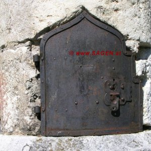 Türchen der Totenleuchte